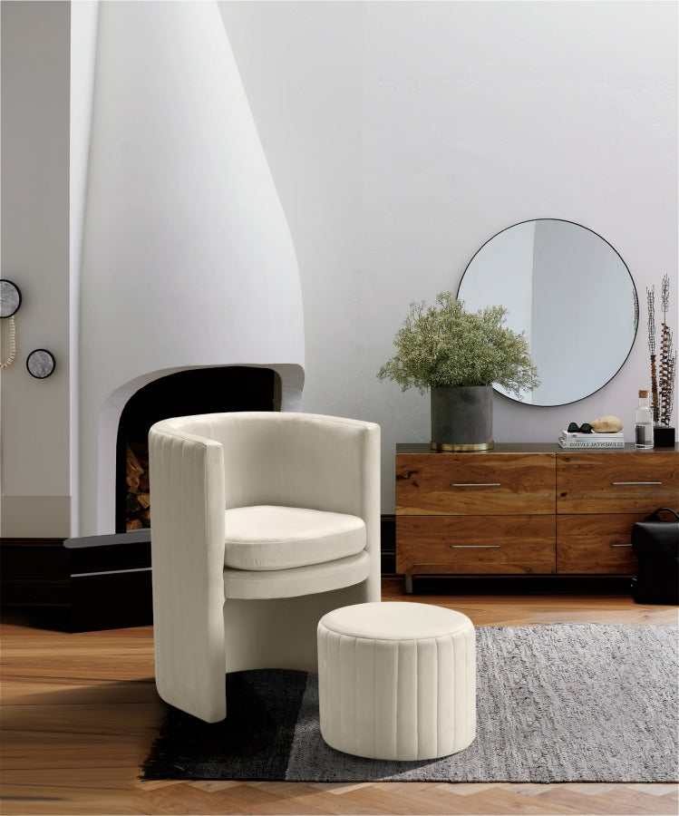 Juego de otomana y silla decorativa de terciopelo Selena Crema