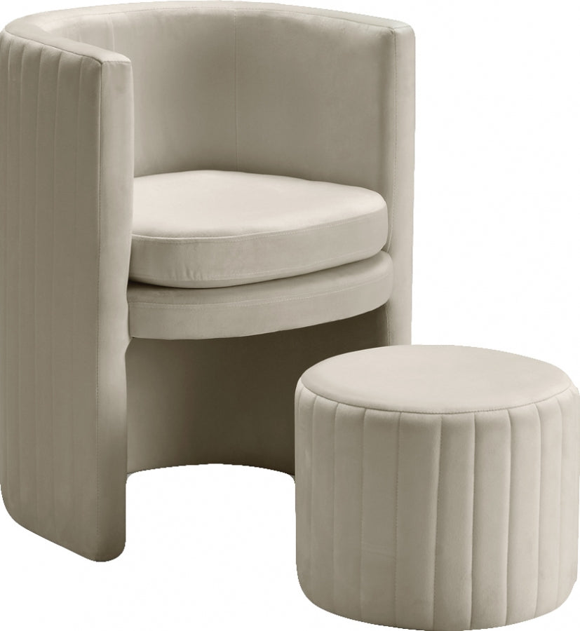 Juego de otomana y silla decorativa de terciopelo Selena Crema