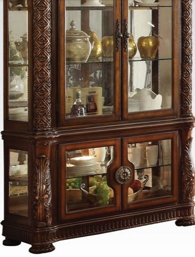 Vendome Curio