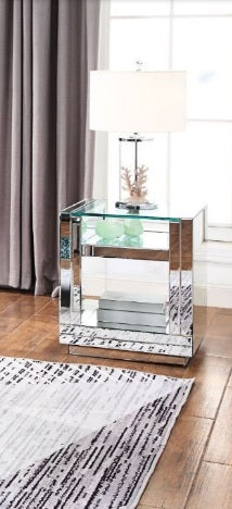 Nysa End Table 81472