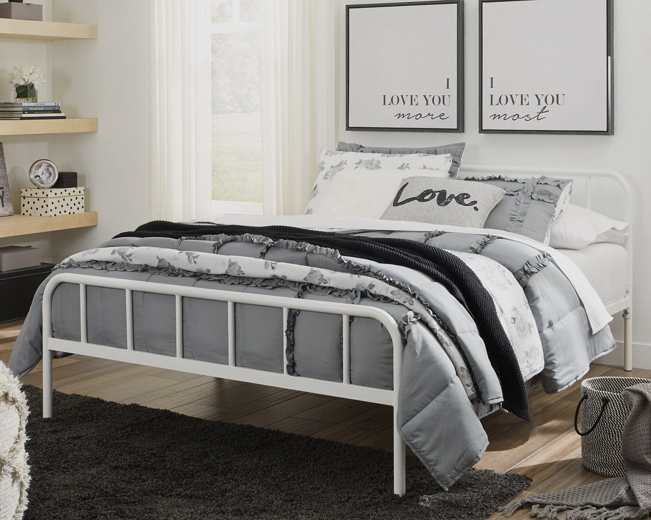 Trentlore Full Platform Bed