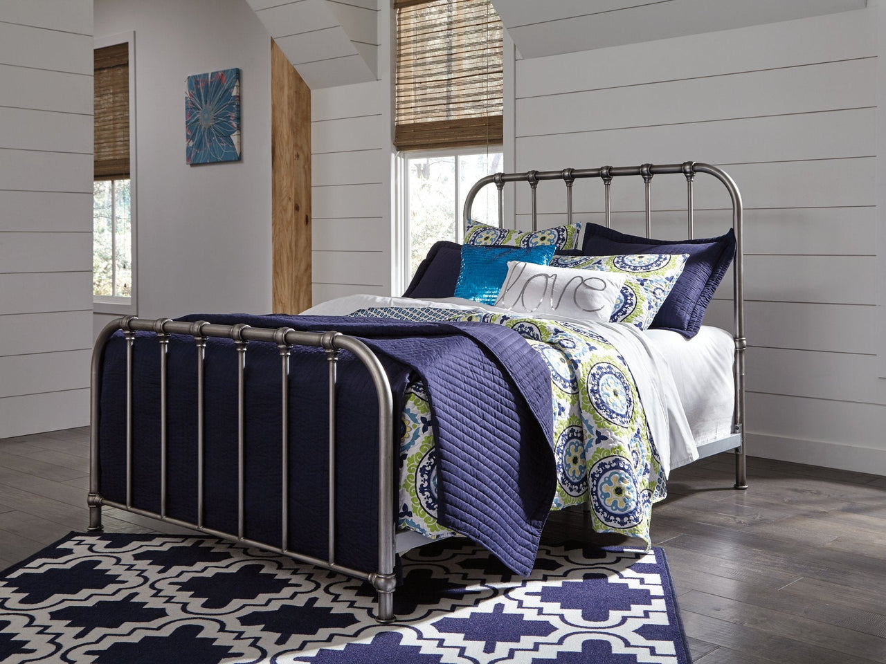 Cama de metal completa Nashburg 