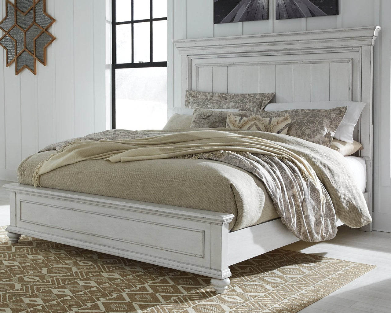 Cama con paneles Kanwyn tamaño queen 