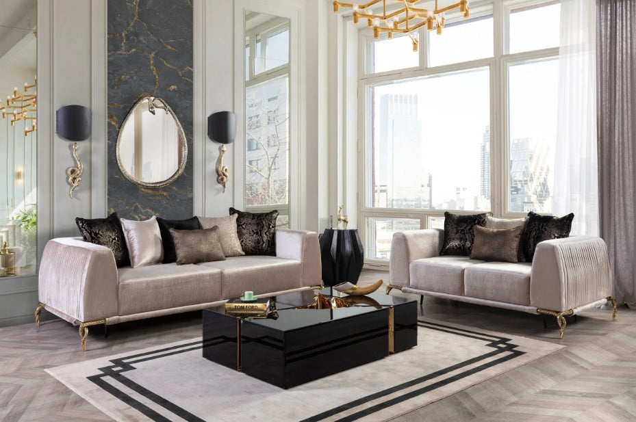 Sofá y loveseat de terciopelo marfil Giselle. Recién llegado.