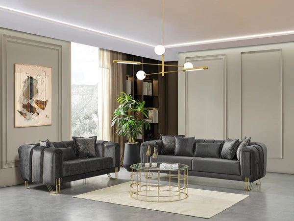 Sofá y loveseat de terciopelo ahumado Santana. Próximamente